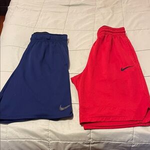Nike Men’s Shorts in Red and Blue